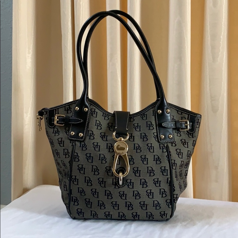 Dooney Bourke Shoulder bag